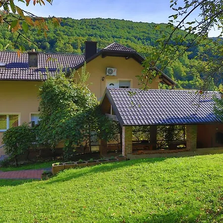 Apartments Crvena Jabuka Kljuc Exterior foto
