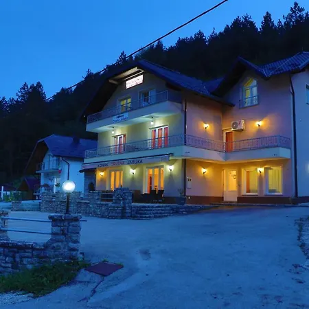 Apartments Crvena Jabuka Kljuc Exterior foto