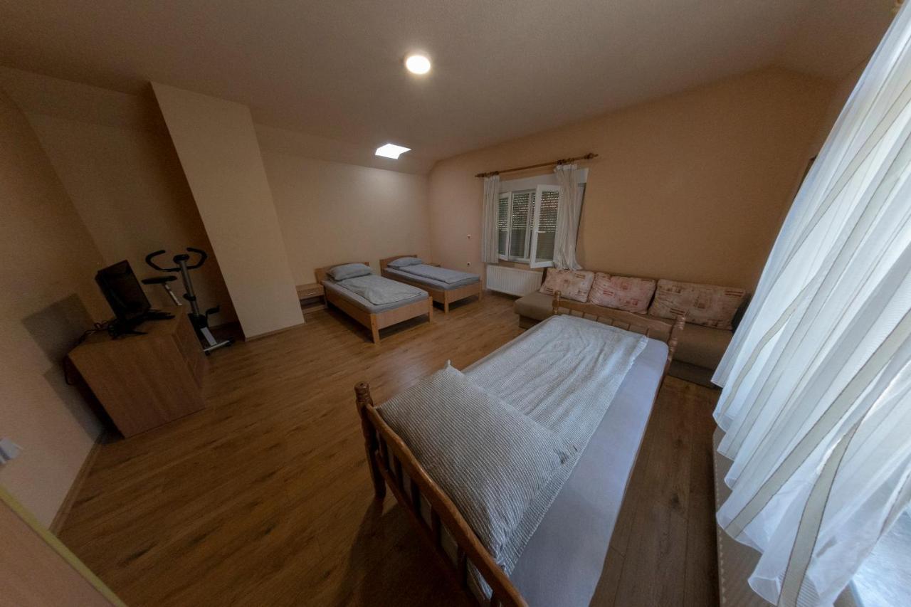 Crvena Jabuka Apartment Kljuc