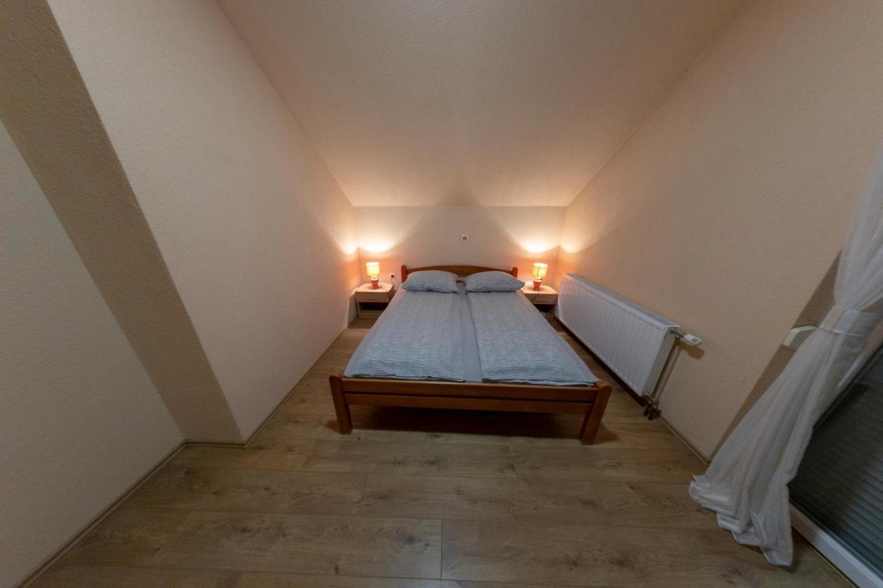 Crvena Jabuka Apartment