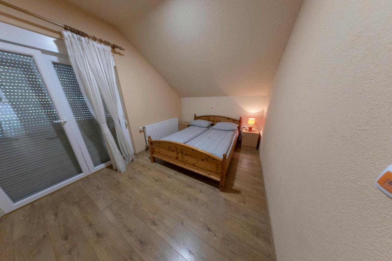 Crvena Jabuka Apartment Kljuc