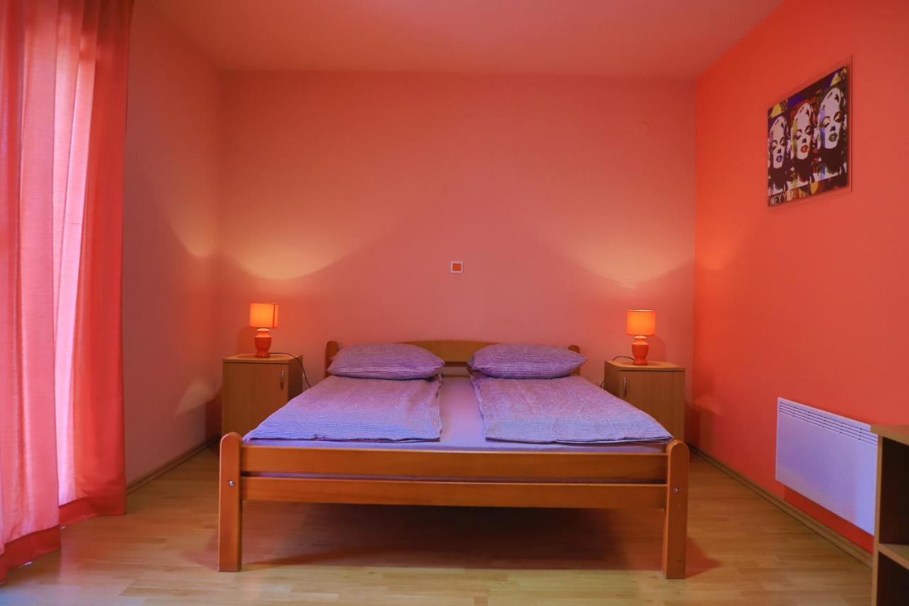 Crvena Jabuka Apartment
