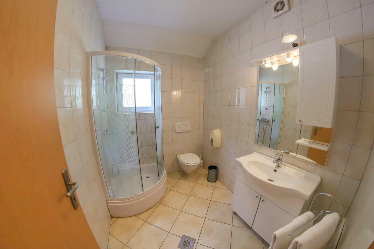 Crvena Jabuka Apartment