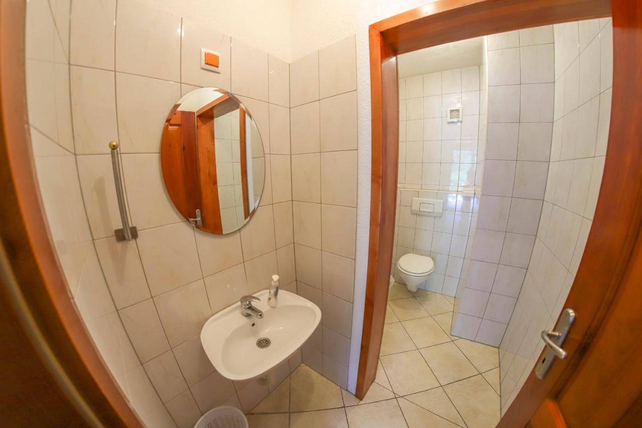 Crvena Jabuka Apartment *